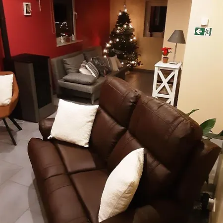 « en Toute Simplicite Chez Fabienne Et Bruno » דירה